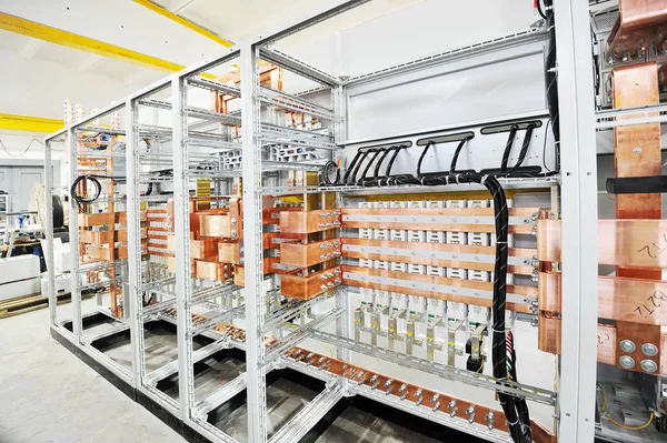 Rack de equipamentos elétricos - fabricação de equipamentos elétricos — Fotografia de Stock