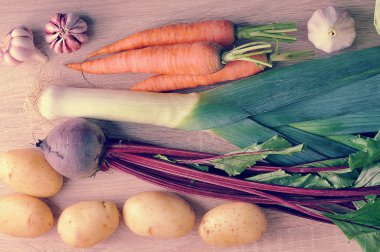 sağlıklı beslenme, pırasa, pancar, patates için çiğ sebze kümesi,