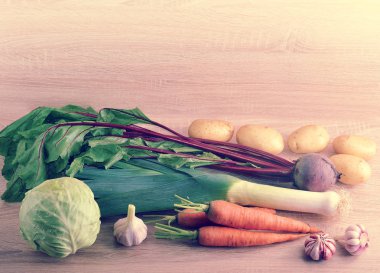 sağlıklı beslenme, pırasa, pancar, patates için çiğ sebze kümesi,