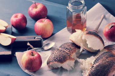 shot - adet portre yırtık haşhaş tohumu ile elma rulo bir