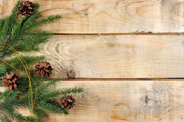 Fundo de Natal com ramos de abeto e cones — Fotografia de Stock