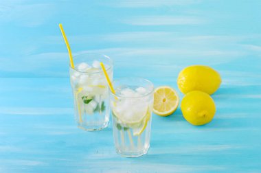 içme - payet ile ev yapımı limonata limon, nane, buz bir