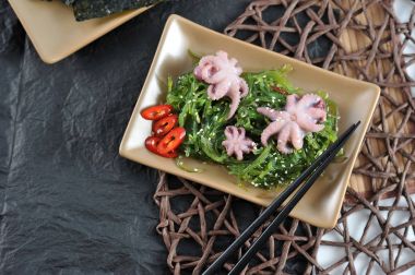 salata dan deniz lahana chuka, ahtapot