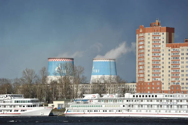 San Petersburgo Rusia Marzo 2020 Vista Las Centrales Térmicas Refrigeración — Foto de Stock