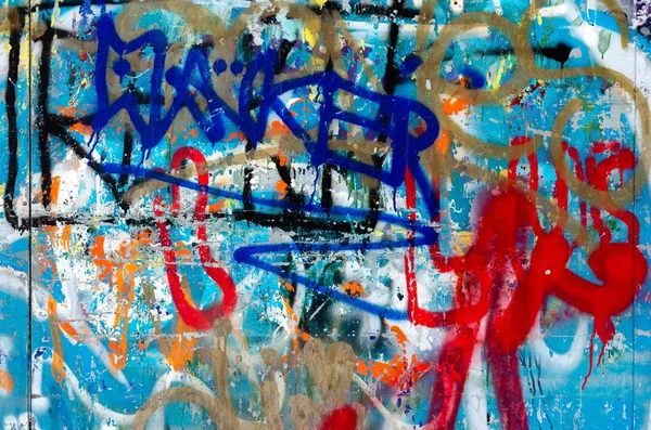 Close-up de um graffiti vibrante multicolorido na parede — Fotografia de Stock