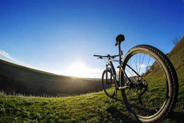 Cykel silhuetter med bl — Stockfoto