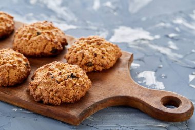 Üstten Görünüm yakın çekim resim lezzetli Kurabiye kesme tahtası sığ derinlik-in tarla, seçici odak üzerinde
