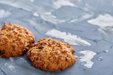 Tatlı kurabiye hafif dokulu arka plan, yakın çekim, sığ alan, seçici odak derinliği desen düzenlenmiş.