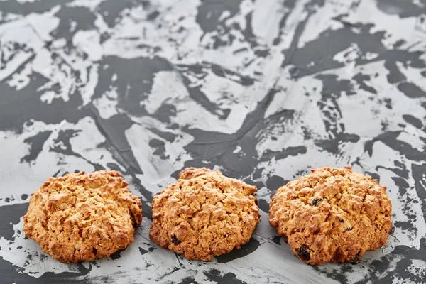 Tatlı kurabiye hafif dokulu arka plan, yakın çekim, sığ alan, seçici odak derinliği desen düzenlenmiş.