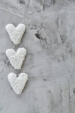 Hafif dokulu arka plan, yakın çekim, sığ alan, seçici odak derinliği desen düzenlenmiş Coconat bisküvi.