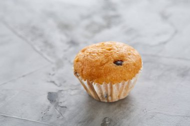 Lezzetli kek hafif dokulu arka plan, yakın çekim, sığ alan, seçici odak derinliği desen düzenlenmiş.