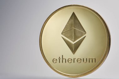 Altın ethereum para. Açık renkli Kripto Döviz Alım blockchain para ethereum sembolü.