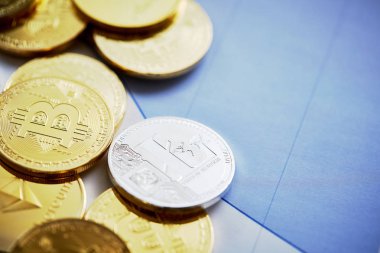 Grafik arka planı, yakın çekim, sığ derinlik-in tarla farklı cryptocurrency