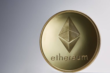 Altın ethereum para. Açık renkli Kripto Döviz Alım blockchain para ethereum sembolü.