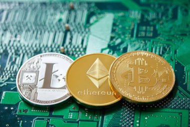 Cryptocurrencies ethereum anakart, yakın çekim, seçici odak üstünde olan bir daire içinde yığını