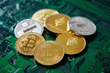 Cryptocurrencies ethereum anakart, yakın çekim, seçici odak üstünde olan bir daire içinde yığını