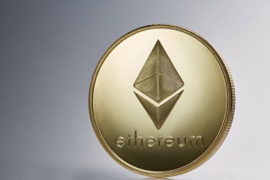 Altın ethereum para. Açık renkli Kripto Döviz Alım blockchain para ethereum sembolü.