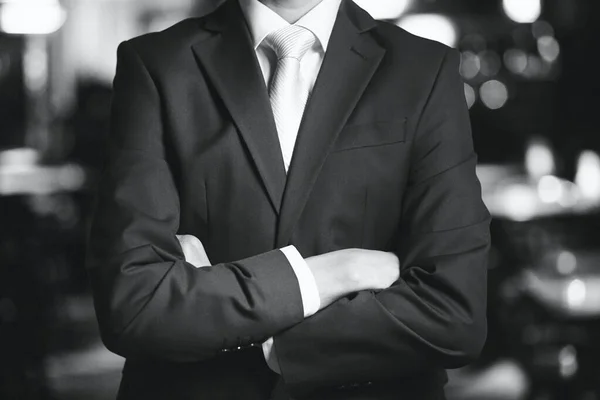 Takım elbise ve kravat takan bir adam. Yüksek kalite fotoğraf