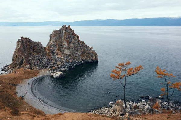 Şaman Kayası, Olkhon Adası, Baykal Gölü, Rusya.