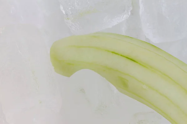 Cucumbers soaked in ice — Stock Photo, Image