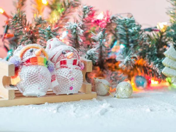 Blurred snowman cristmas on tree cristmas background, — Stock Photo, Image