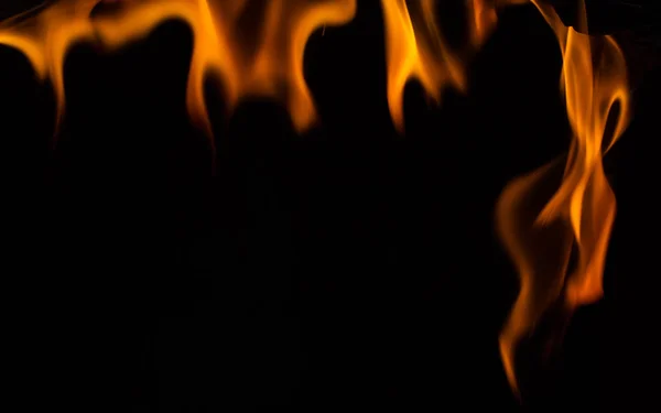 Flammen in Schwarz — Stockfoto