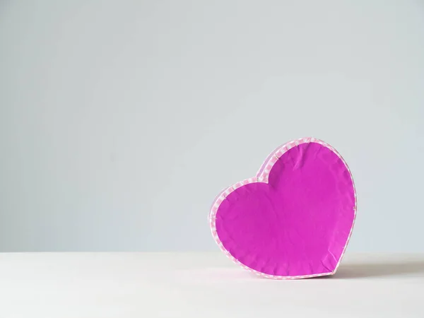 Pink Box Heart White Background — Stock Photo, Image