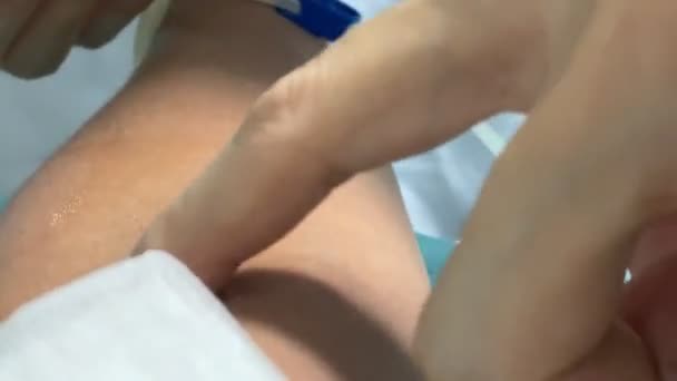 Donor Giving Blood Nurse Stabs Needle Donors Vein — Stock Video