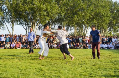 Istanbul'da Orta Asya Türkmen güreş