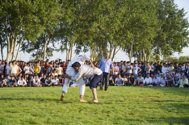 Istanbul'da Orta Asya Türkmen güreş
