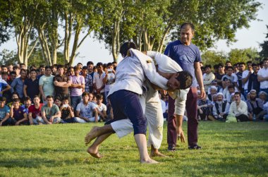 Istanbul'da Orta Asya Türkmen güreş