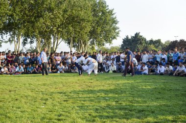 Istanbul'da Orta Asya Türkmen güreş