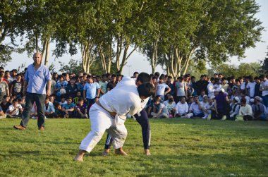 Istanbul'da Orta Asya Türkmen güreş