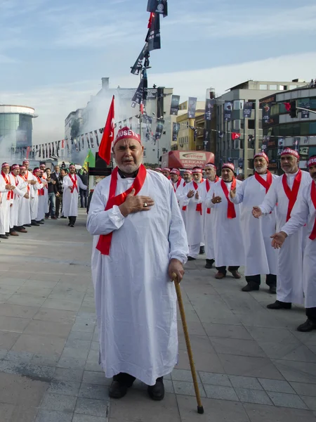 Musulmanes de todo el mundo marcan Ashura Estambul comunidad chiíta . — Foto de Stock
