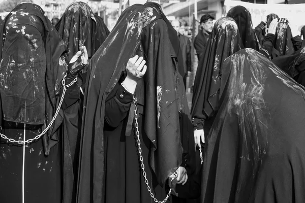 Turkish Shia women takes part in an Ashura parade — Stock Photo, Image