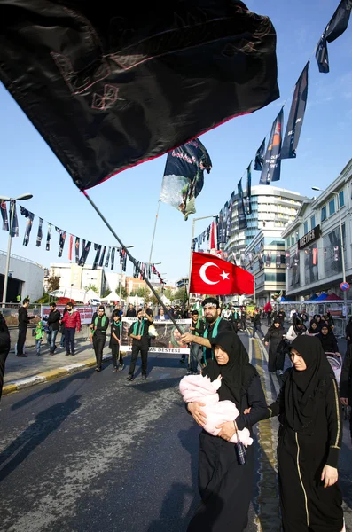 Muslims worldwide marks Ashura Istanbul Shiite community. — Stock Photo, Image