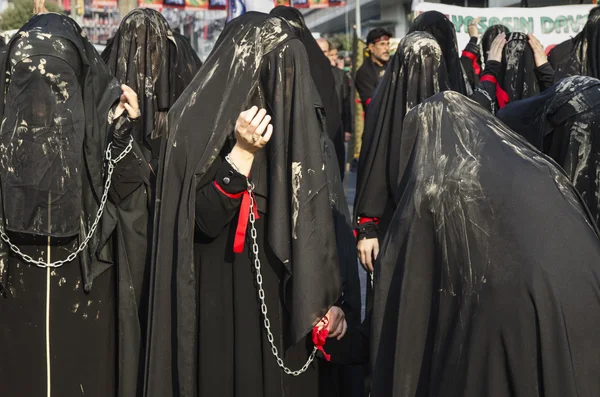 Ashura markerar Istanbul muslimska kvinnors — Stockfoto