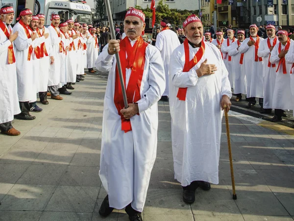 Hombres chiítas turcos de duelo el día de Ashura — Foto de Stock