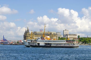 Istanbul feribot ve Haydarpaşa tren istasyonu