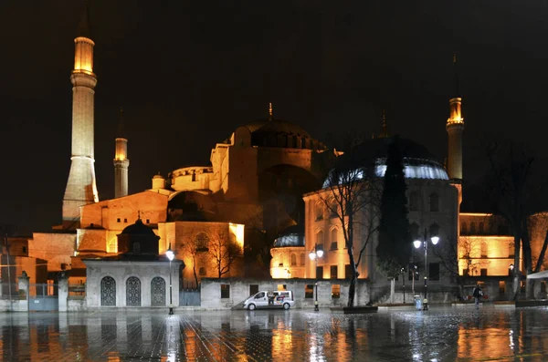 Hagia Sophia Rainy night — Stockfoto