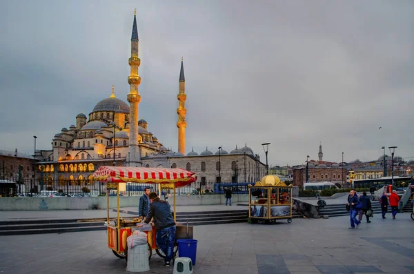 Nueva mezquita Estambul —  Fotos de Stock