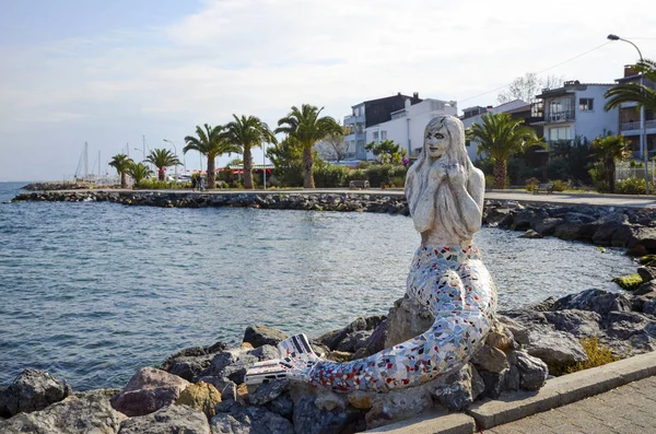 Estatua de sirena en la isla de Buyukada — Foto de Stock