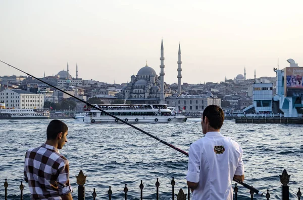 On the opposite shore New Mosque Istanbul Landscape — Stock Photo, Image