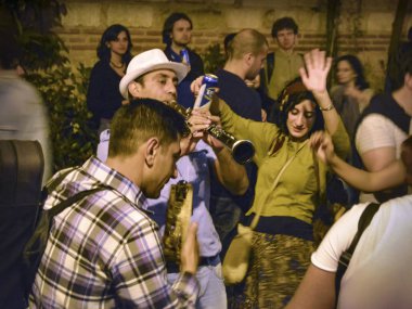 Hıdırellez bahar sokaklarda dans festivali