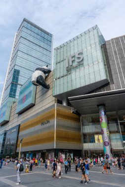 Chengdu, Çin 'de alışveriş merkezi.