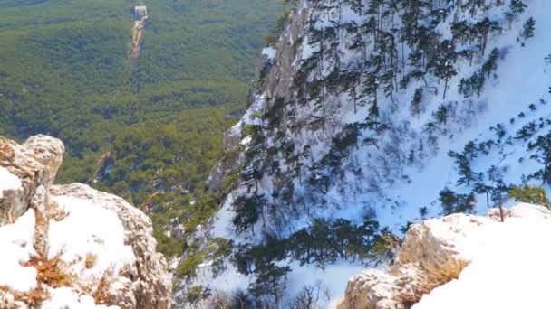 Vue depuis les montagnes enneigées — Video