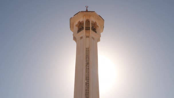 Минарет Большой мечети в Шарм-эль-Шейхе — стоковое видео