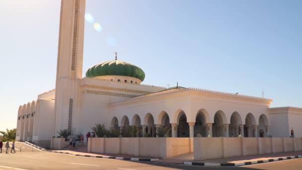 Die muslimische Moschee in Sharm el Sheikh — Stockvideo