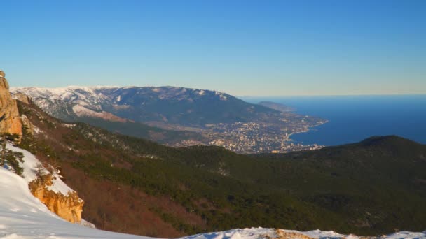 View of Yalta and mountain Ayu-dag from Mount Ai-Petri Crimea — Stock Video