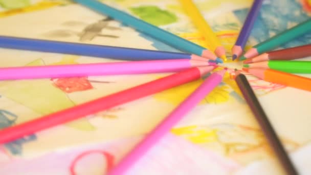 Children's drawings with colored pencils — Stock Video